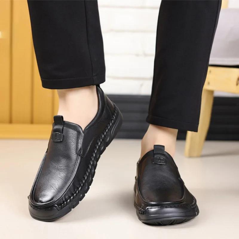 Fashion Spring Autumn Platform Leather Loafers Men Designer Soft-soled Casual Men's Shoes Fashion Lightweight Driving Shoes Male