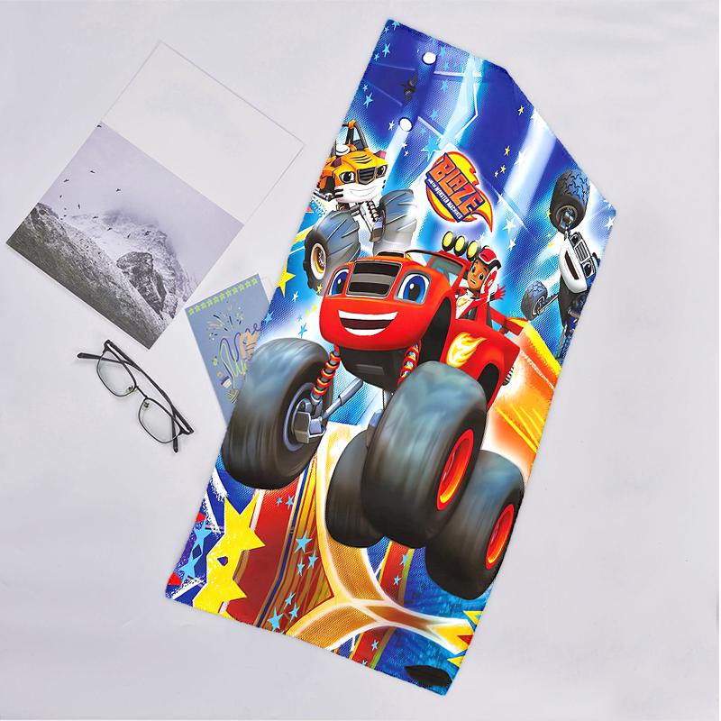 Ręcznik plażowy Monster Machines Fashion: Idealne na letnie przygody Miękkie, chłonne i szybkoschnące, odpowiednie do pływania i kąpieli