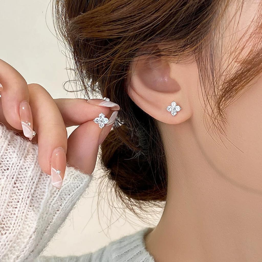 Lucky Clover Earrings Female Personality Temperament Versatile Earrings Summer Small Fragrant Ear Jewelry