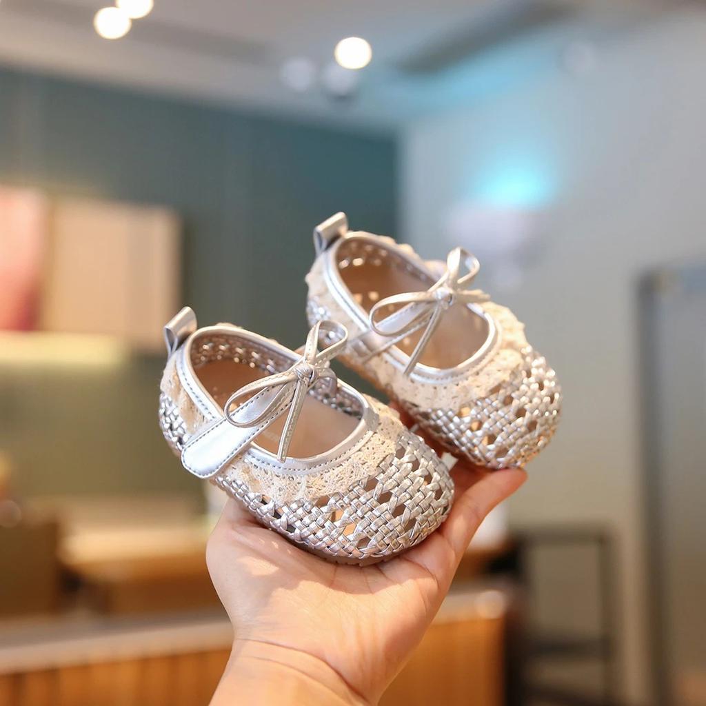 Girls' Closed-toe sandals2026New Summer Collection: Children's Bow-knot Princess Sandals, Featuring a Hollowed-out Woven Design, Perfect for Baby