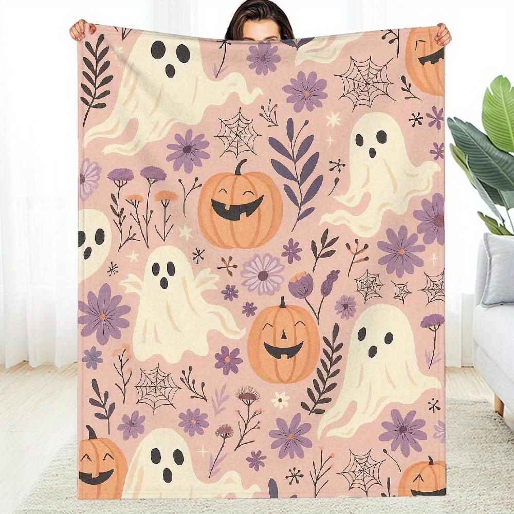 Halloween Flannel Blanket Suitable for All-Season Use - 280gsm Soft Cozy Throw with Ghosts, Pumpkins, Bats & Cobwebs - Pastel Pink/Purple Bedspread Fo