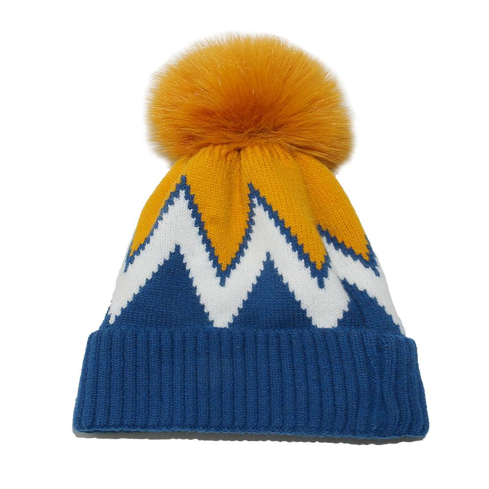 2025 autumn and winter wool knitted hat women's hairball pullover hat geometric wavy striped fleece warm hat women