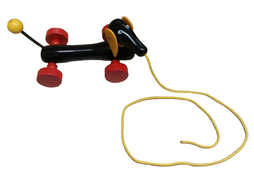 BRIO Douche Pull Toy [Dog Toy] for Ages 1 and Up (Pull Cart, Wooden, Educational Toy) 30332