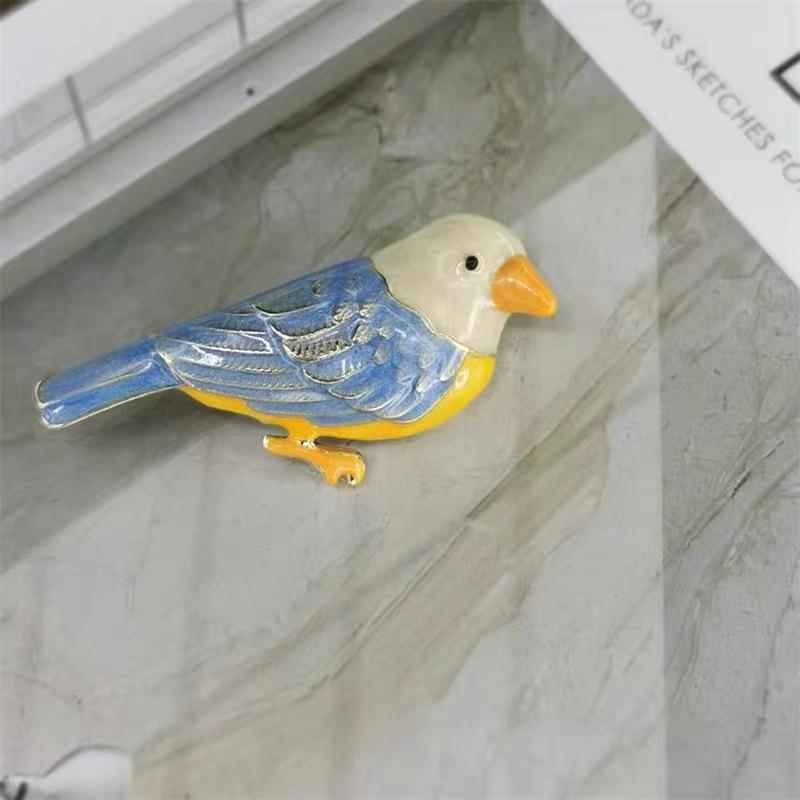 Enamel Bird Brooch, The Same Style For Men And Women, Cute Cartoon Anti-Light Corsage Dripping Oil, High-End Pin, Exquisite Accessories