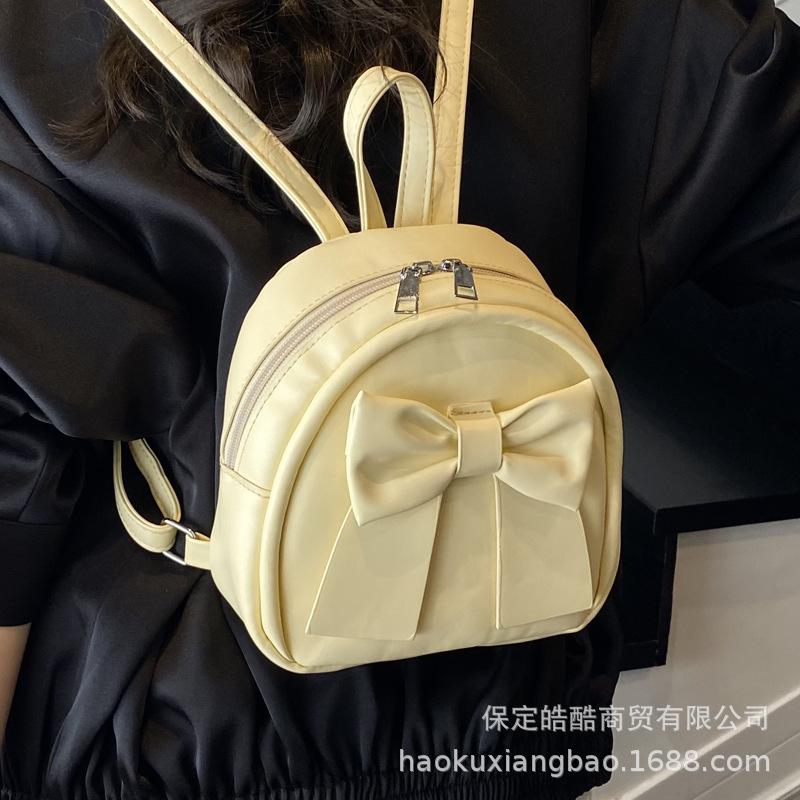 Niche design bag women's summer 2025 new fashion Korean version backpack casual and light travel backpack