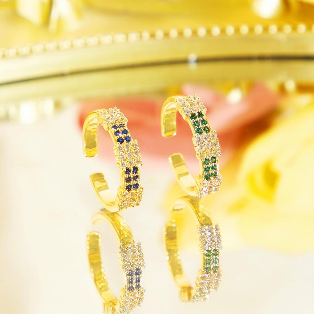 CMM Böhmisches grünes Armreif-Ring-Set Golden funkelnde Zirkonia Handaccessoires für trendigen Partyschmuck Frauen