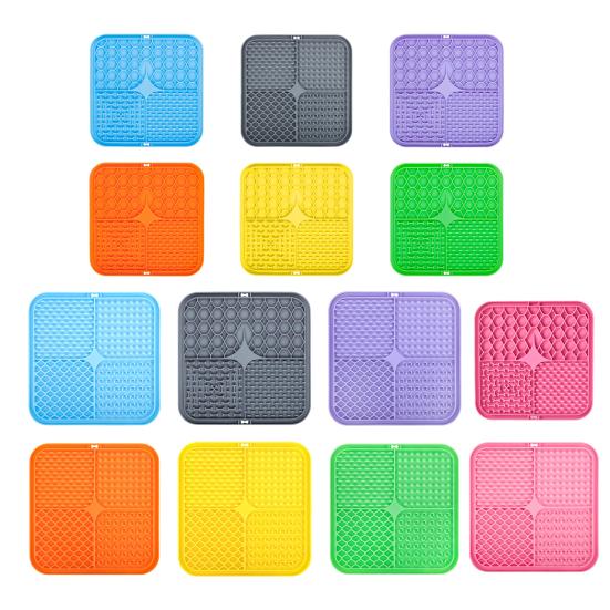 Square Silicone Dog Lick Mat with Suction Cup Anxiety Relief Pet Food Mat Anti-tip Slow Eating Bowl Peanut Butter Licking Mat Enrichment Toy