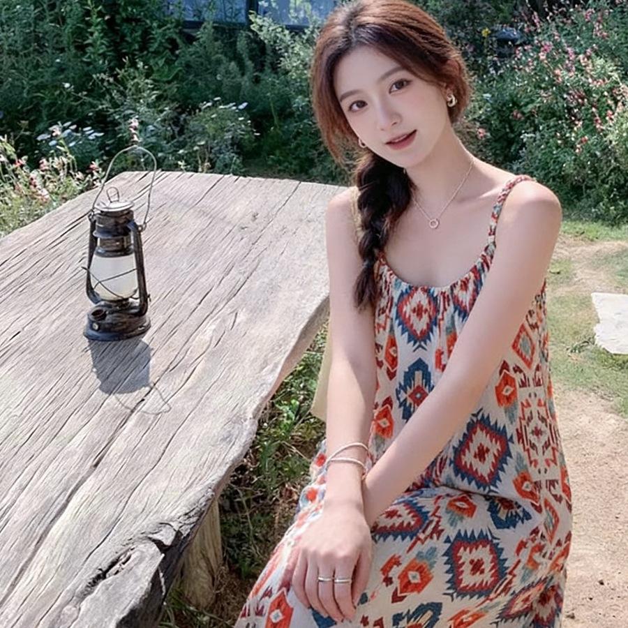 Korean retro ethnic style floral suspender dress women's summer vacation style loose fashion thin dress