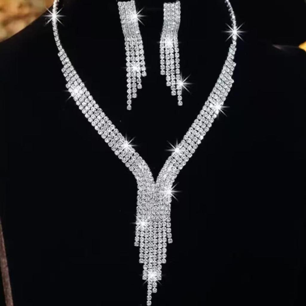 Sparkling Diamond Bridal Necklace & Earrings Set for Wedding and Evening Dress
