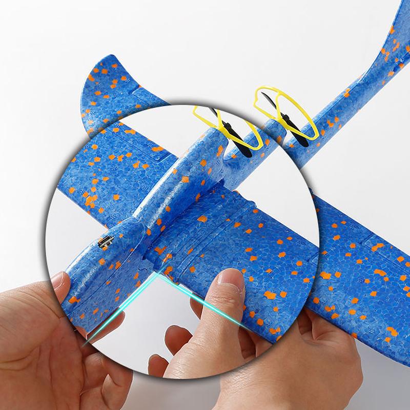 Elektrisches Schaumflugzeug-Segelflugzeug, Handwurfflugzeug mit LED-Licht, automatische Flugflugzeuge, Outdoor-Kinderspielzeug für Kinder, Jungen, Geschenke