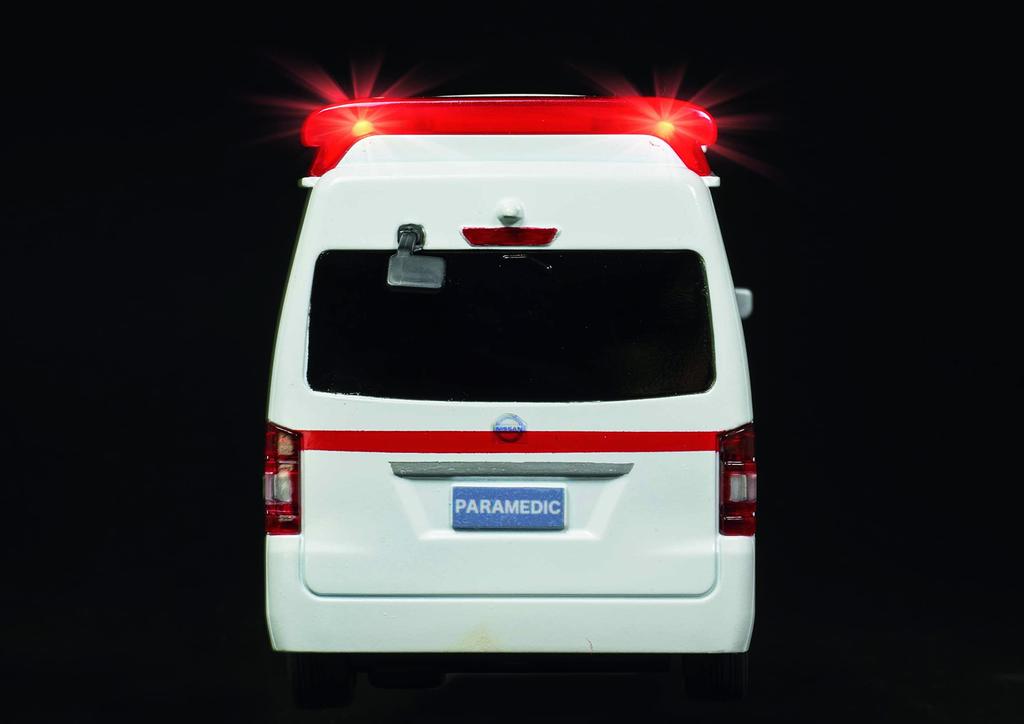 Jozen Dirt Max Scale rádiem řízená sanitka Nissan Paramedic Ambulance 1/32 JRVC102-WH