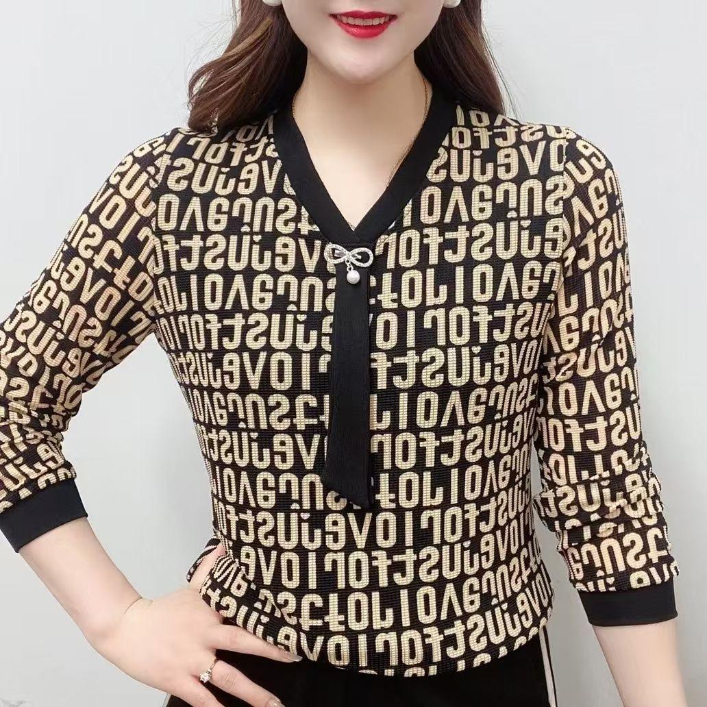 

Middle-aged printed long-sleeved T-shirt, spring and autumn meat-covering bottoming shirt, fashionable loose and thin top for women 4XL