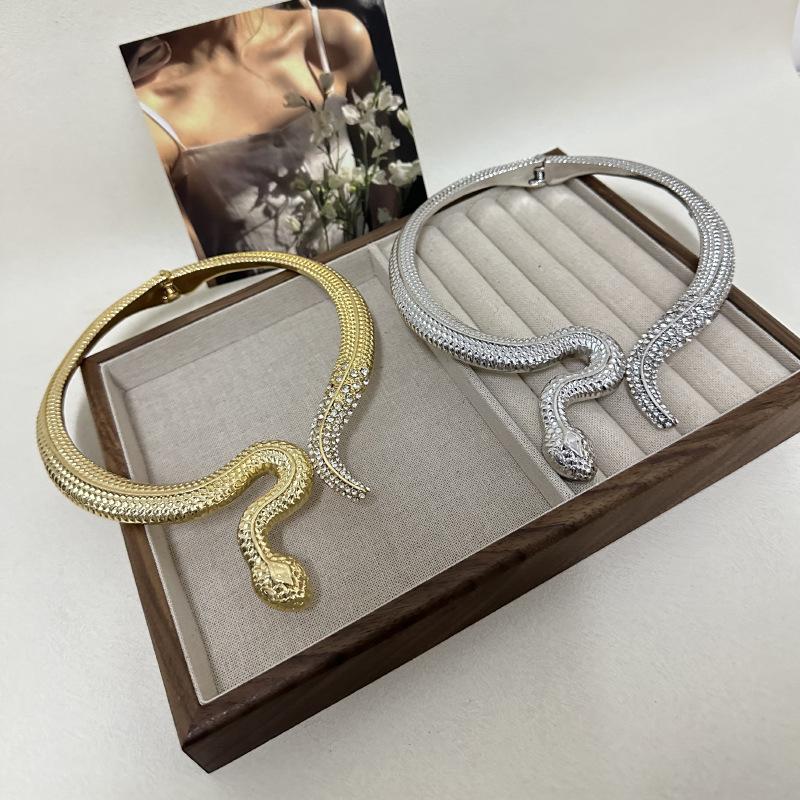 Tooxika Exaggerated Personality Diamond Encrusted Snake Opening Elastic Collar Fashion Temperament Necklace