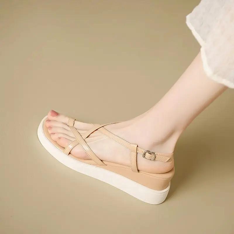 

Модные летние туфли на танкетке, уличная женская обувь для комфорта, тренд 2025, роскошные, противоскользящие, горячая новинка, дышащие, модные, оригинальные женские сандалии 39