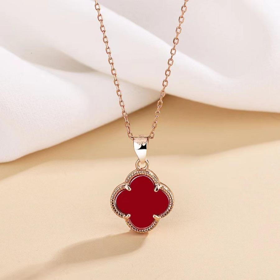 Four-leaf Clover Pendant Elegant Four-leaf Clover Necklace Fashionable Choker