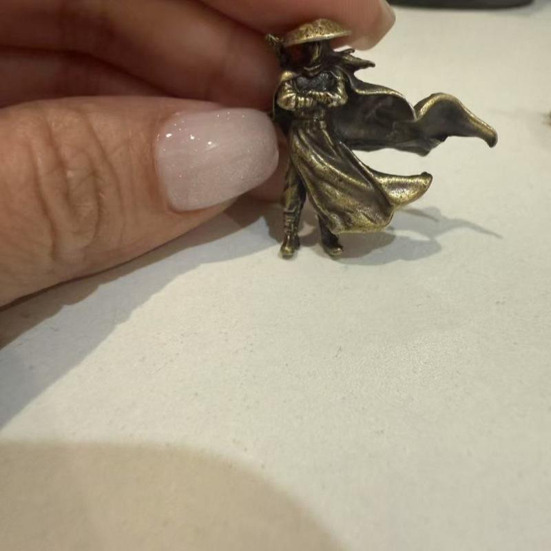 

Покрытая медью Старая Альпийская Текущая Вода Рыцарский Антикварный Маленький Орнамент Альпинарий Водный и Сухопутный Аквариум Микроландшафт Бонсай