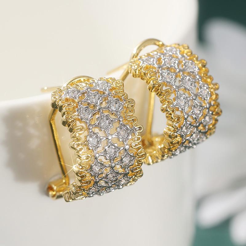 Hollowed Checkered Design Synthetic Zirconia Hoop Earrings Women's Elegant Exquiaite Banquet Wedding Jewelry Accessories