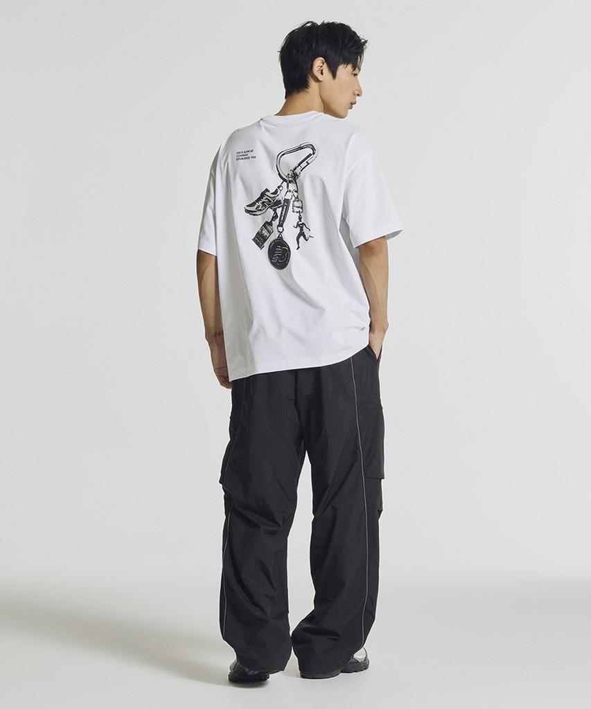 Nyuballanseu Nbneg21543 / Uni Track Club Carabiner Graphic Short Sleeve Tee (Whtie)