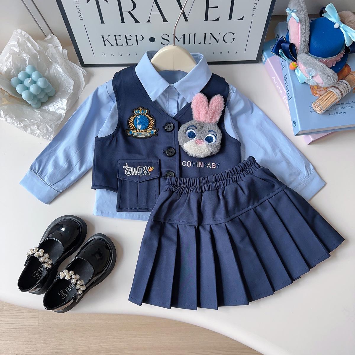 

Girls Rabbit Police Officer Three-Piece Set: Vest, Shirt, and Pleated Skirt – Suitable for Autumn and Spring (AQB003) Size 140