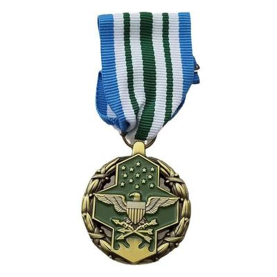 1 Stück Zweiter Weltkrieg US Militärabzeichen Replik Alliierte Streitkräfte Emblem Medaille Sammlerstück Filmrequisite Heimdekoration Zubehör