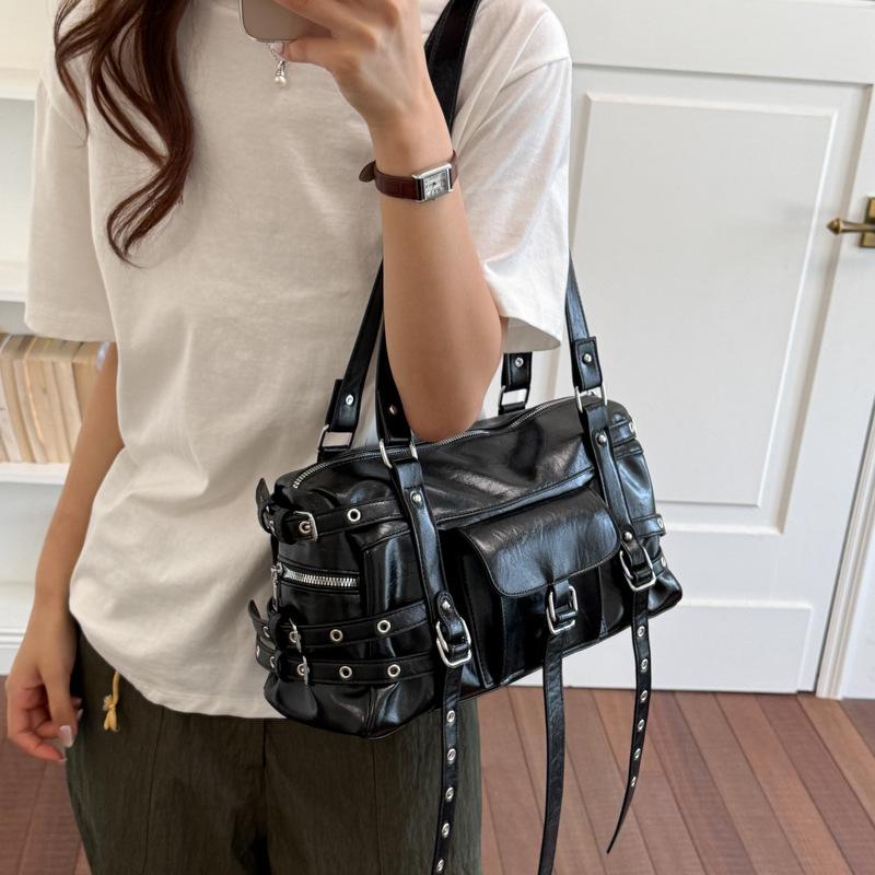 Large-capacity Commuter Tote Bag with Niche Retro Design Shoulder Bag for Carrying