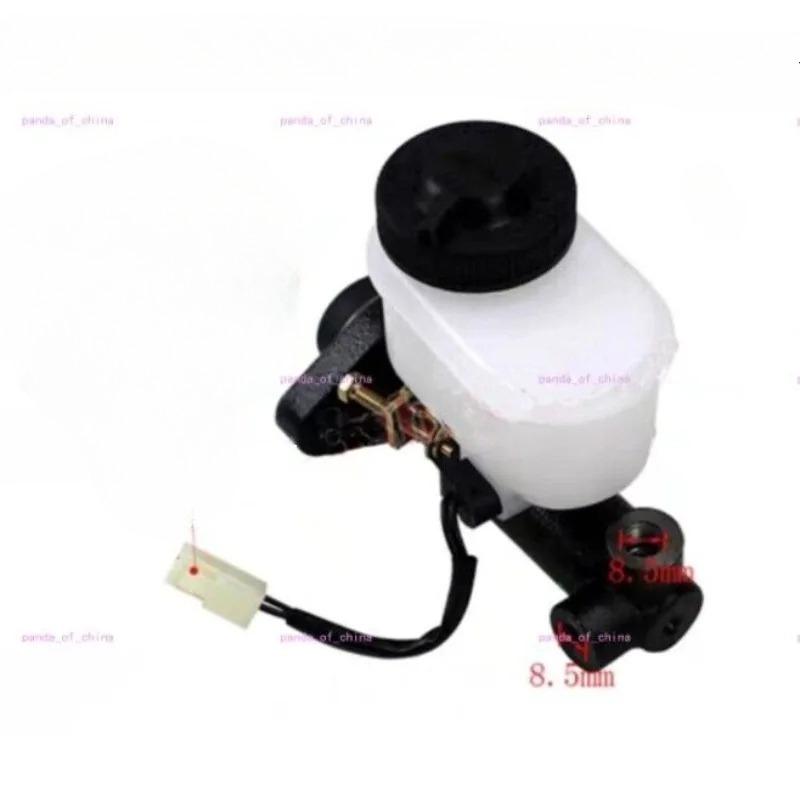 1 szt. Pompa hamulcowa pasująca do wózka widłowego Mitsubishi 91346-10300 F18B Stary styl