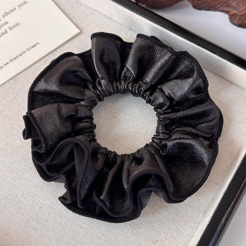 Retro Soft PU Leather Pleated Scrunchie Thin Sponge Headbands for Woman Girl Fashion Temperament Hair Hoop HeadRope Rubber Band