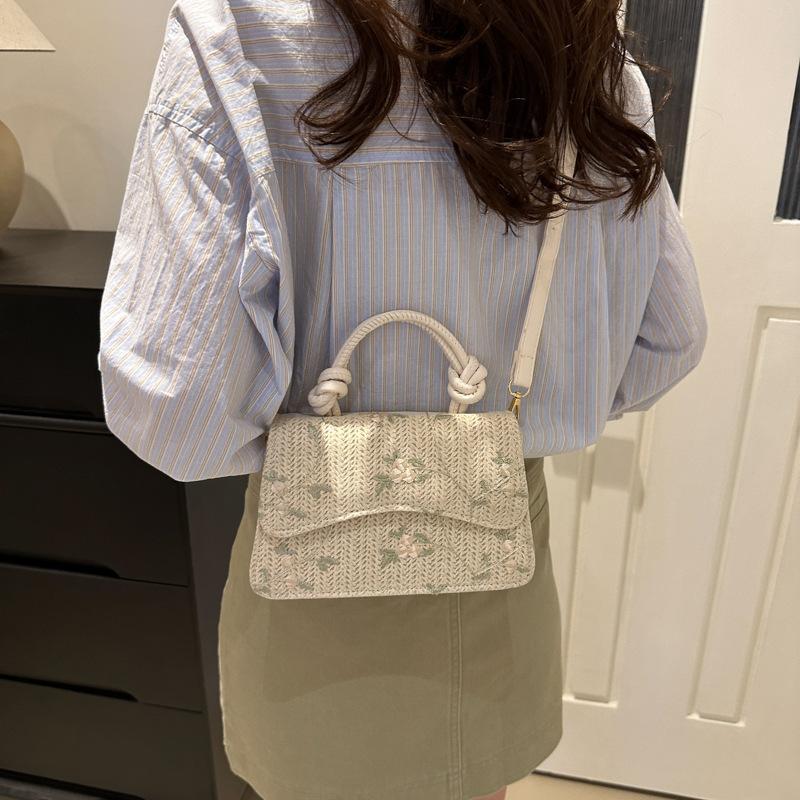 Fashion Temperament Gentle Weaving Lace 2025 Straw Weaving Personality Summer New Foreign Style Shoulder Crossbody Small Square Women's Bag