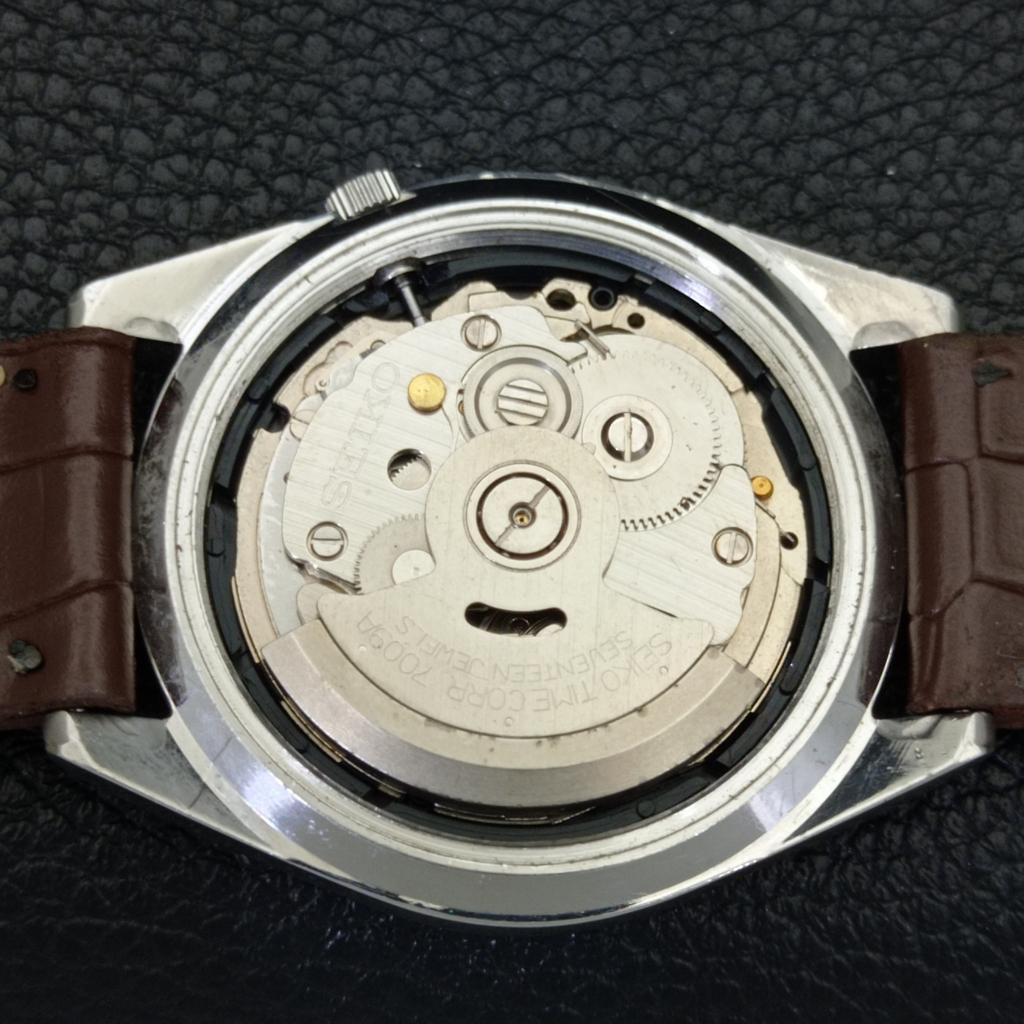 AUTOMATIC VINTAGE SEIKO 5 JAPAN 7009A MENS RED COLOR DIAL WATCH A701344-5 R206a-a701344