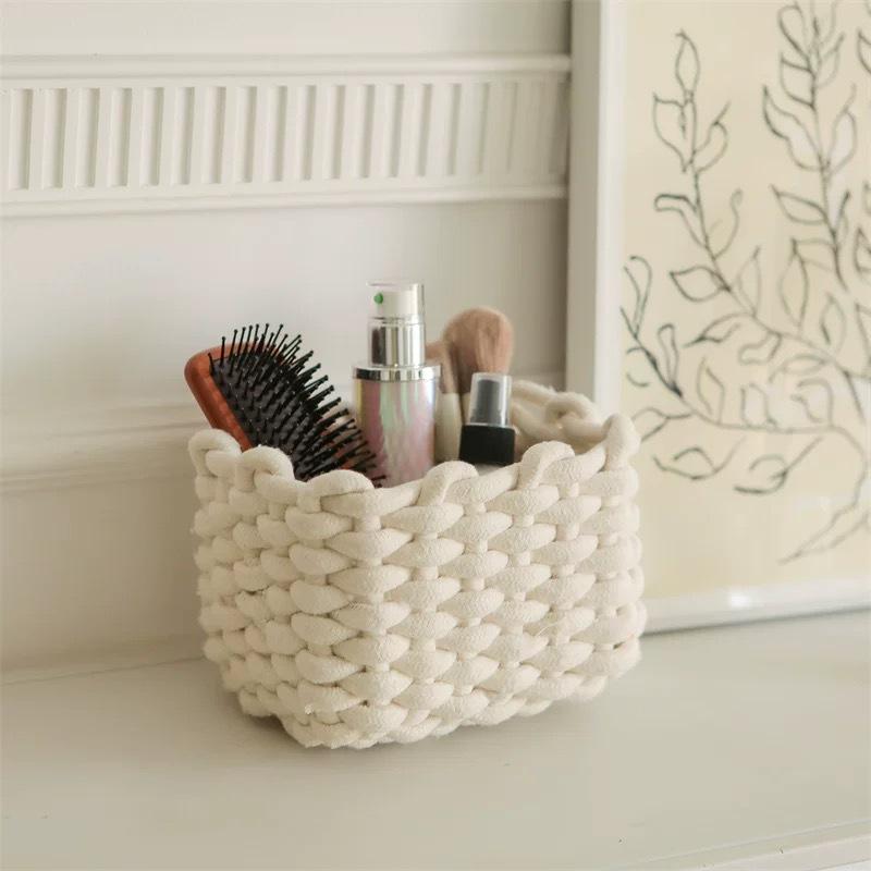 

Handmade Cotton Rope Storage Basket Jewelry Storage Baskets Living Room Desktop Organize Box with Handle Bedroom Organizing Box