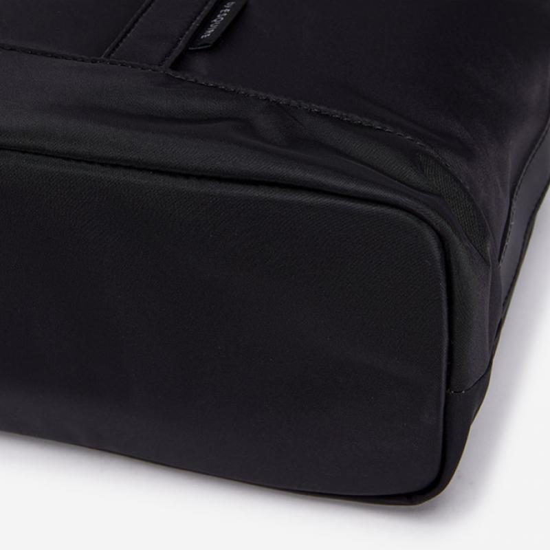 By Esquire Male Leo Nylon Shoulder Bag Black