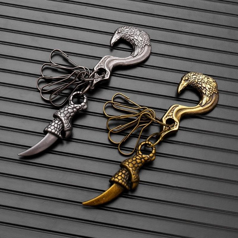 Stylish Zinc Alloy Claw Necklace Trendy Hip Hop Jewelry Lightweight Comfortable Unisex Pendant For Daily Wear And Parties