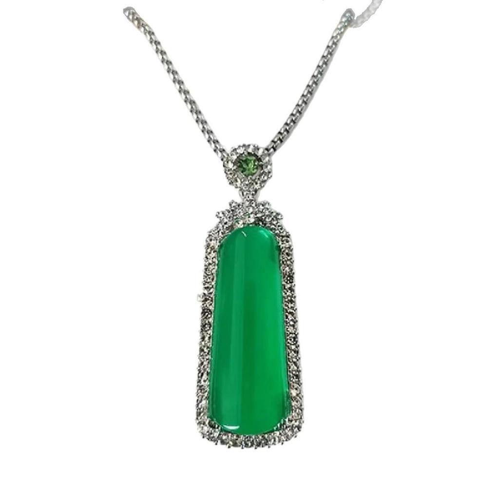 High-End Green Wushi Pai Diamond Pendant with Box Chain, Unisex Alloy, Includes Gift, Premium Quality
