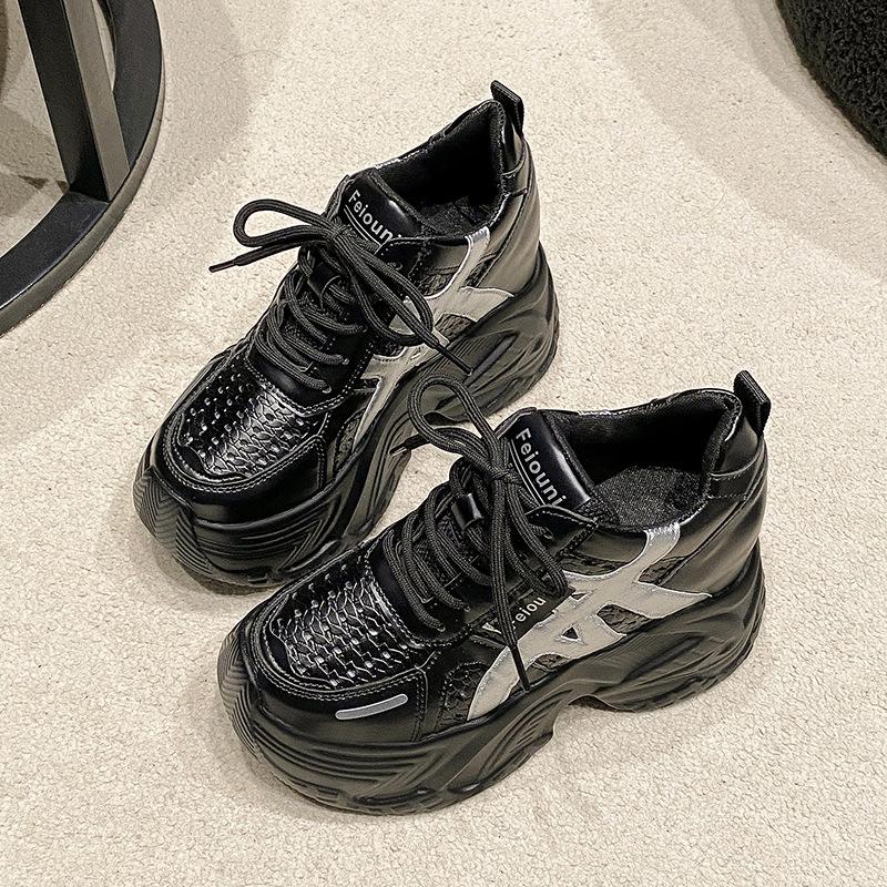 Versatile dad shoes sneakers women's 2025 summer new thick-soled inner height increase explosive version casual fashion Versatile women's shoes