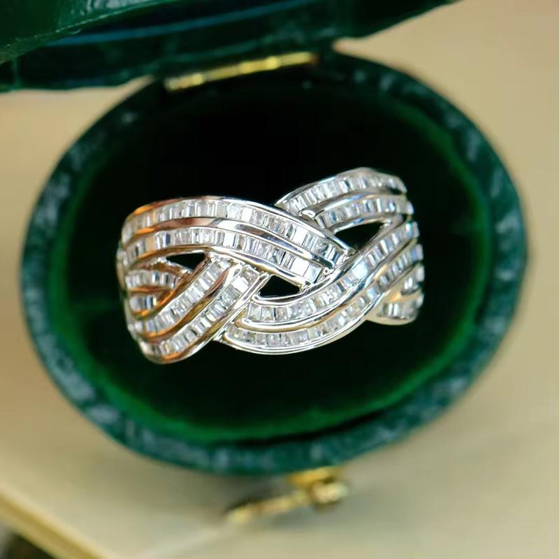 Huitan Wave Cross Zirconia Ring Female Luxury Fashion Finger Accessories for Engagement Party Gorgeous Silver Jewelry