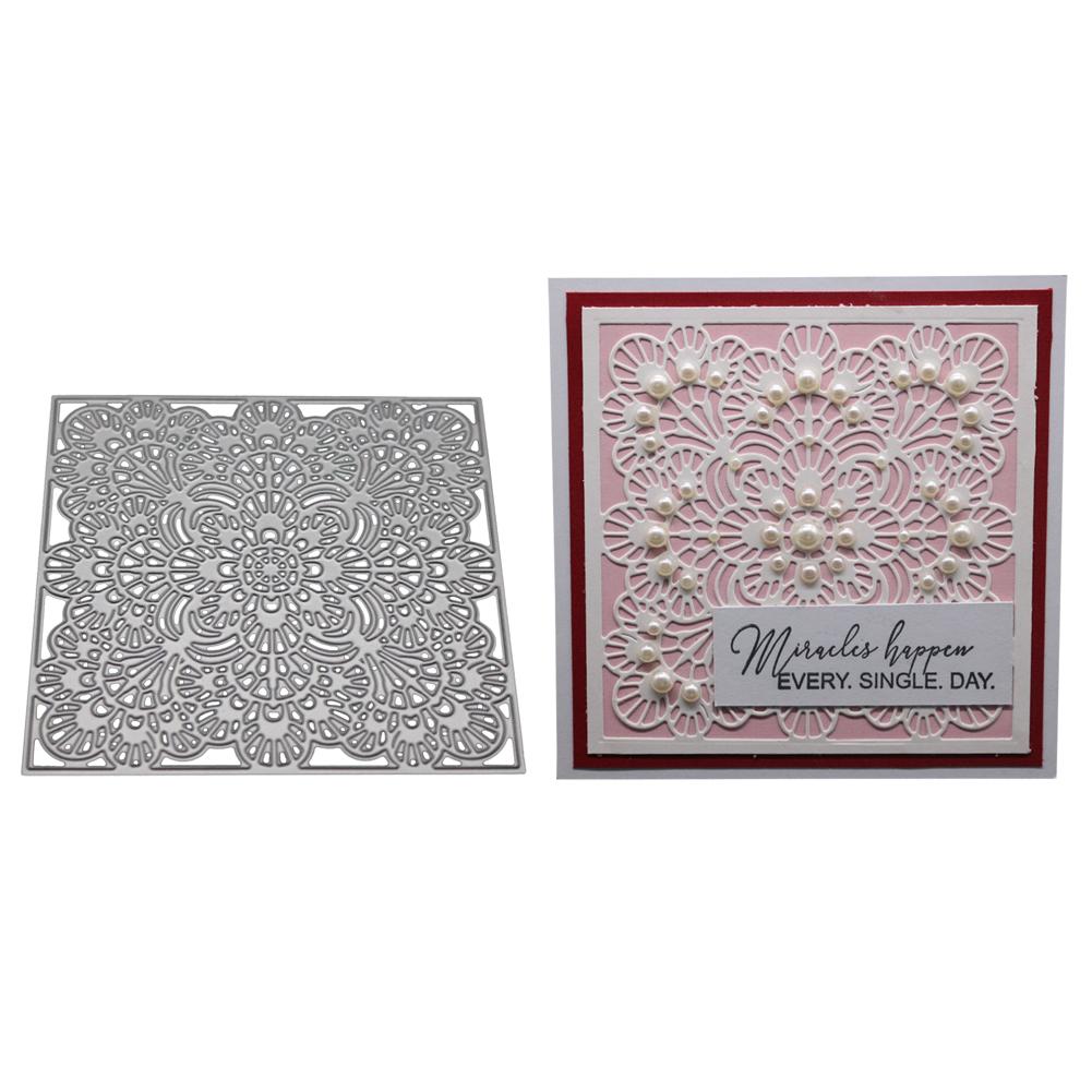 Quadratischer Hintergrund mit blühenden Blumen, silberne Metallschablone, Präge- und Stanzformen für die Herstellung von DIY-Scrapbooking-Papieralben und Karten