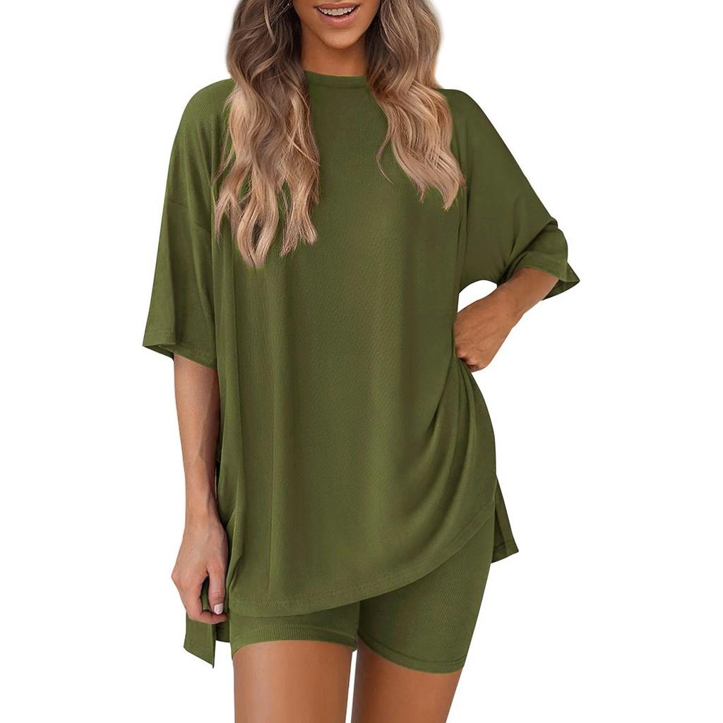 Women's Loose Fashion Solid Color Split Round Neck Short Sleeve Top Small Pocket Shorts Two Piece Set