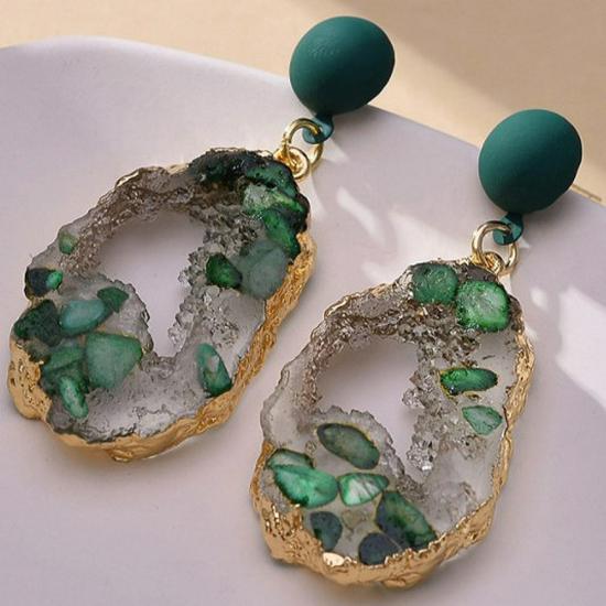Exquisite Green Gem Dangle Earrings with Silver Needle - Elegant Statement Jewelry for Every Occasion