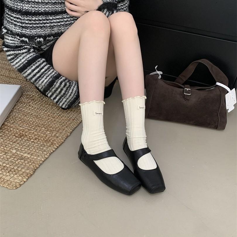 2025 new square head shallow mouth ballet shoes retro and old cross with pig nose thick heel Mary Jane single shoes women