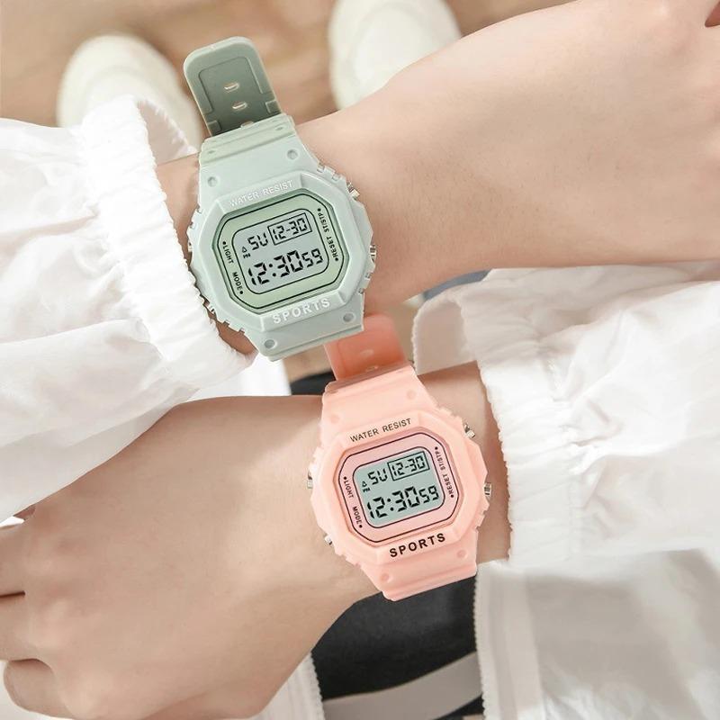 Nové sportovní hodinky pro chlapce dívky studentské LED elektronické hodinky barevné pánské dámské čtvercové digitální hodinky vodotěsné gumové hodiny