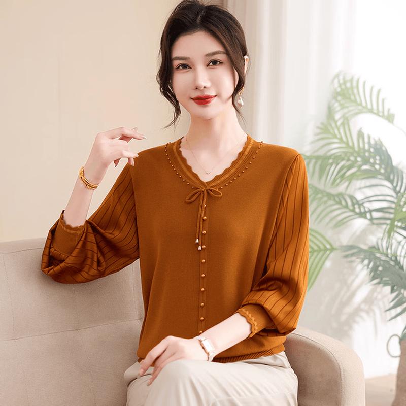 

Dà Táng Fū Rén Elegant V-Neck Knit Top for Mothers 115