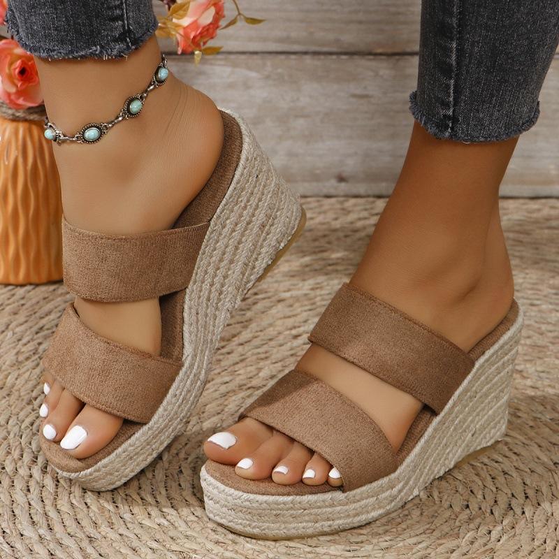 

Лето 2025, новинка, европейская и американская внешняя торговля, женская обувь больших размеров, танкетка, толстая подошва, надпись, повседневные прохладные шлепанцы с открытым носком 43 светло-коричневого