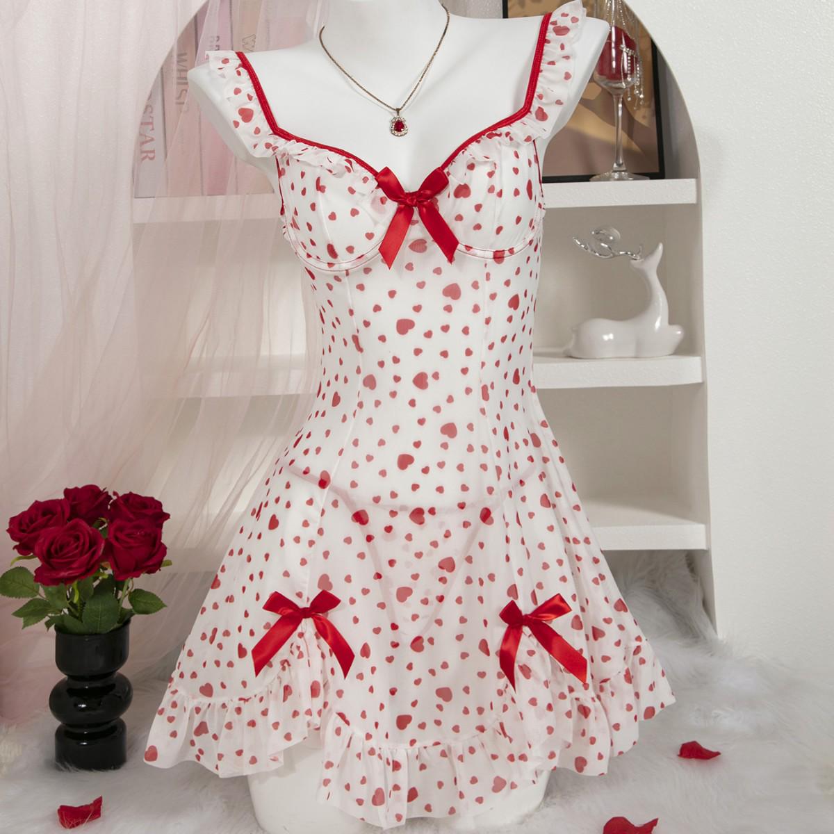 

Рождественская ночная сорочка на бретельках-спагетти с принтом сердечек и бантом Medium