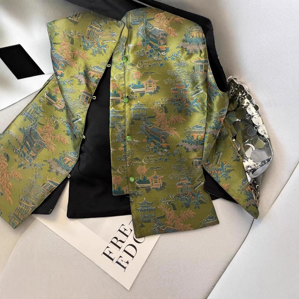 Early New Guochao New Year's Mom Short Jacquard Vest Button Top