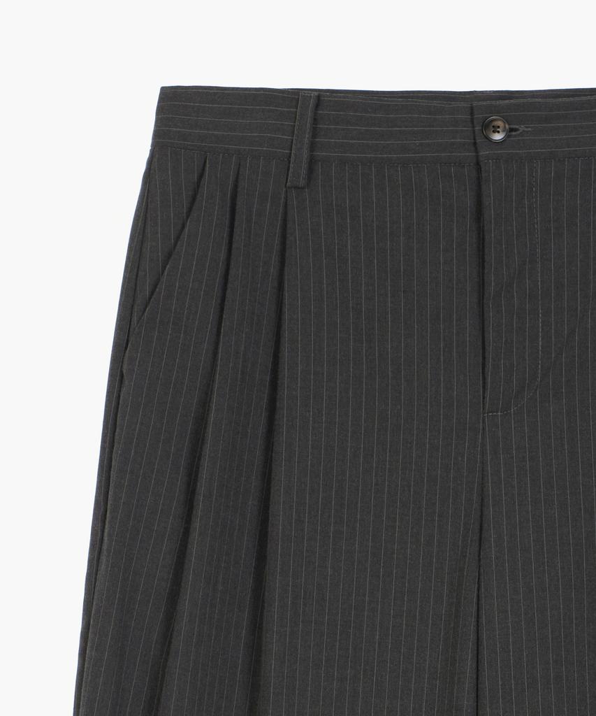 GLW Double-Pleat Wide Striped Slacks Charcoal