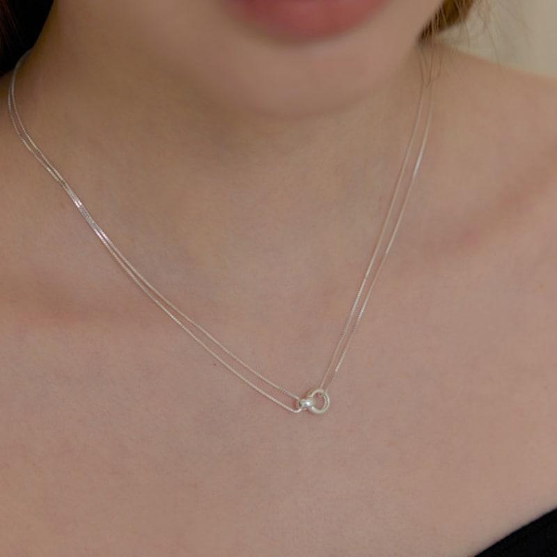 

Lewe Link donut ring line necklace Silver