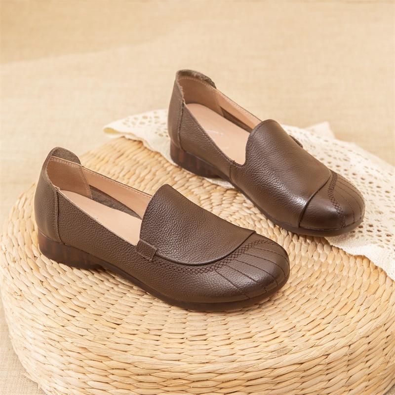 2025 Spring Genuine Leather Women's Shoes Comfortable Cowhide Soft Sole Casual Women Flat Heel Shoes Non slip Mom's Shoes