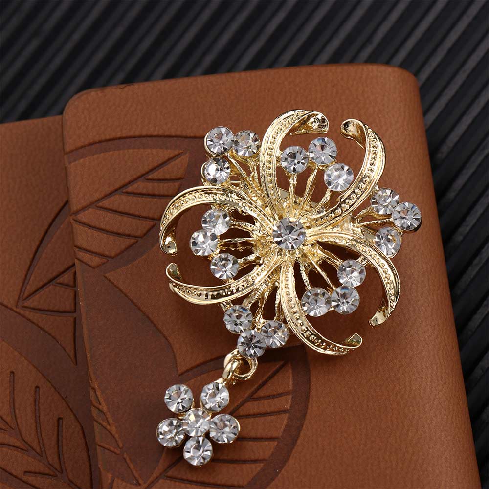 Party Bouquets Romantic Rhinestone Zinc Zinc Alloy Crystal Drop Prom Women Wedding Pearl Pins Brooches
