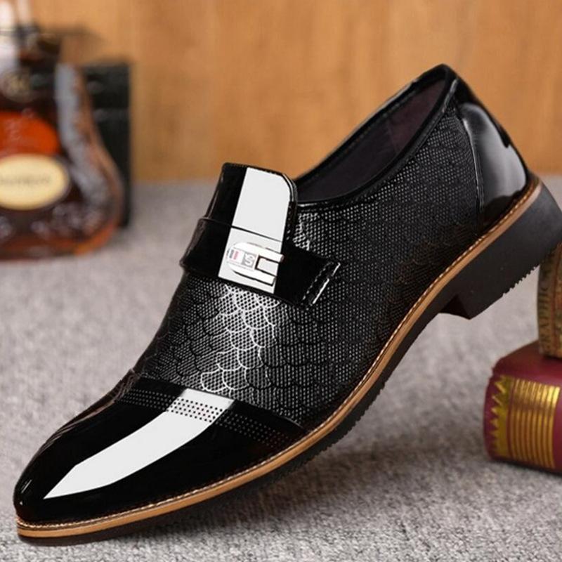 Fashion Versatile and Elegant Men Formal Buckle Shoes Men Formal Shoes Large Size Wedding Formal Leather Shoes 2025