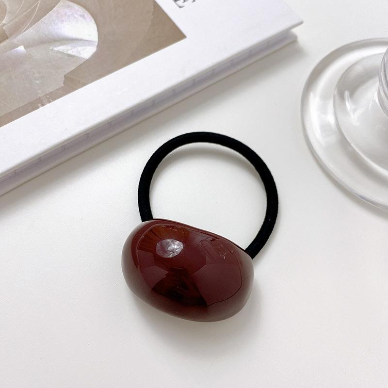 Beautifully Plastic Crafted Hair Claw Clips With Elegant Shapes And Vibrant Colors For Every Hairstyle Needs